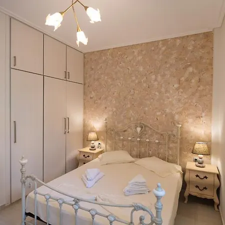 George House Villa Kariótai
